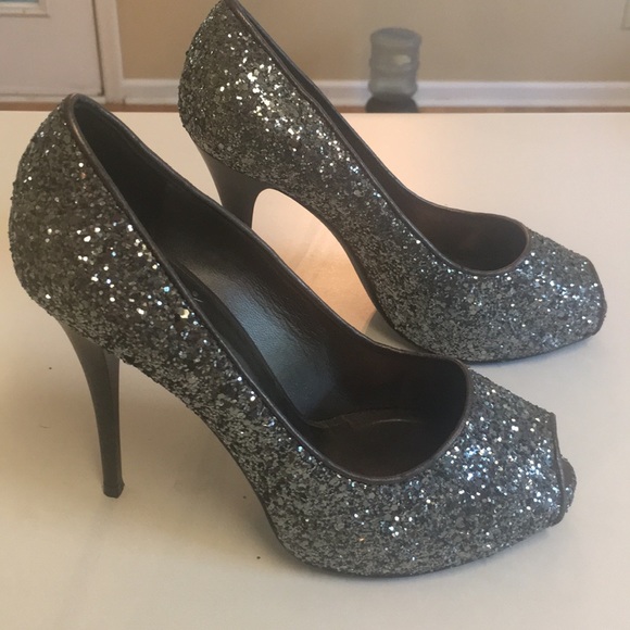 Giuseppe Zanotti Shoes - Giuseppe Zanotti glitter party peep toe pumps